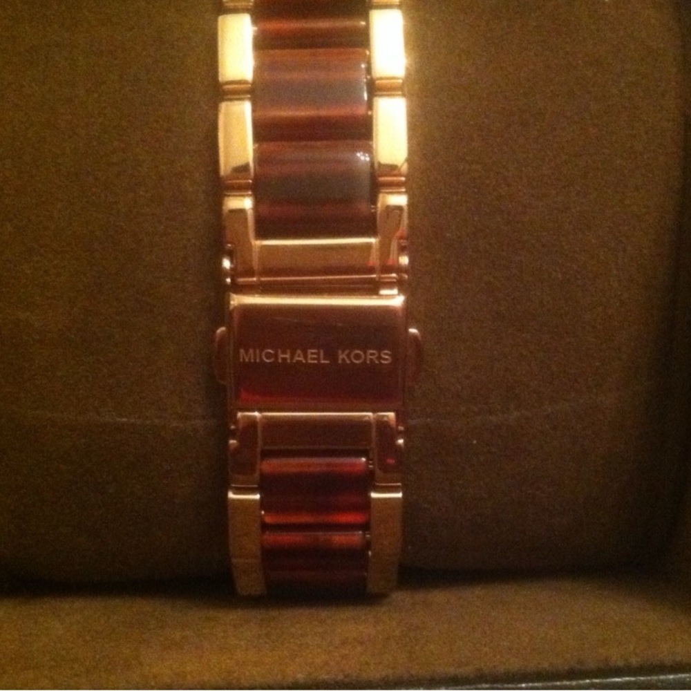 Michael Kors Watch - Picture 6 of 7